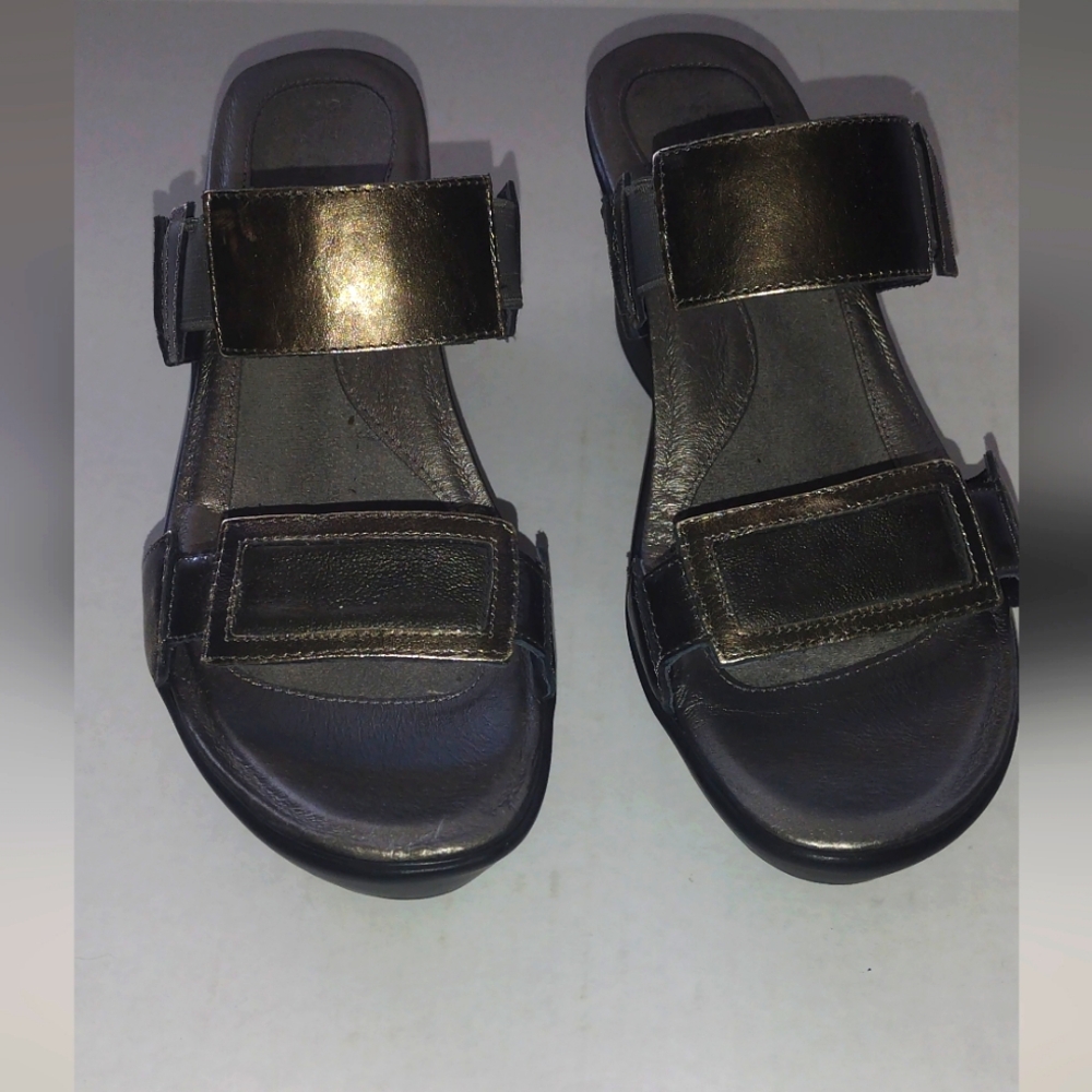 Women's size 8 NAOT Bronze colored wedge sandals